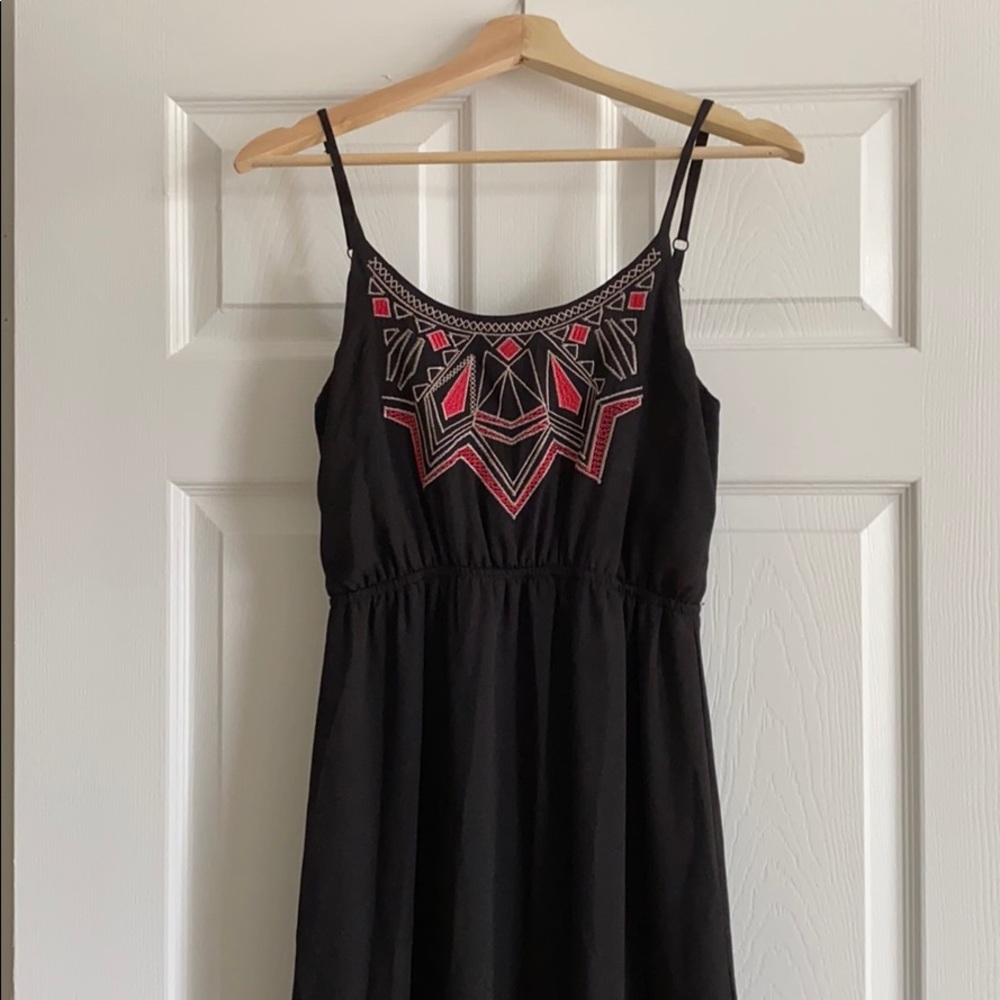 Black Keyhole Maxi Dress